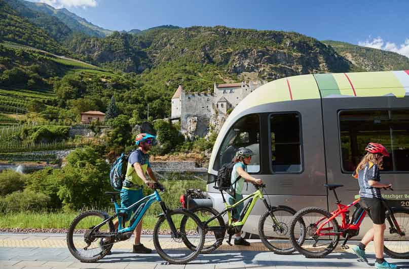 La ferrovia della Val Venosta offre il servizio di noleggio biciclette
